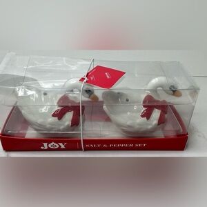 Kirkland Salt and Pepper Shakers Swans Red Bow Ceramic New
